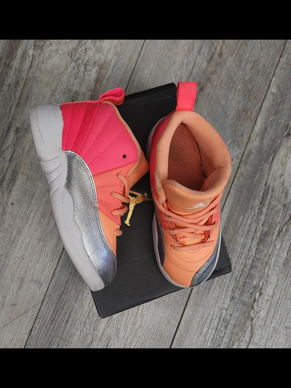 Nike Air Jordan 12 Retro 'Sunrise' toddler sneakers
